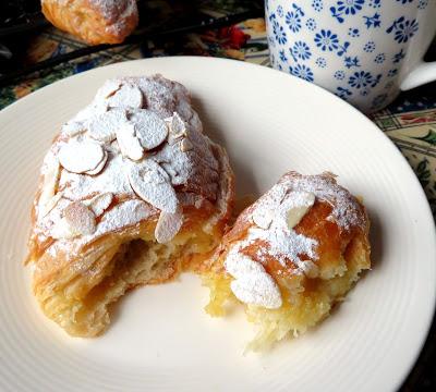 Easy Almond Croissants