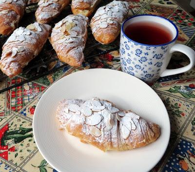 Easy Almond Croissants