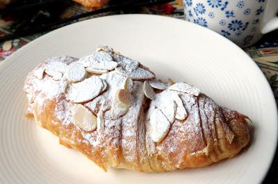 Easy Almond Croissants