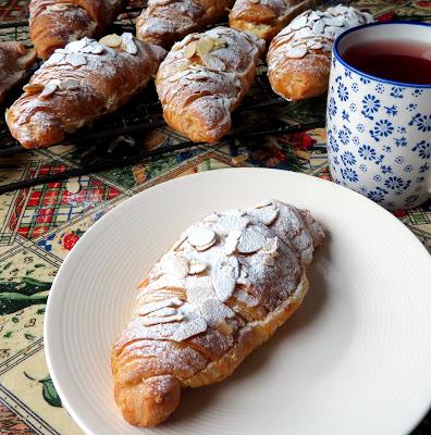 Easy Almond Croissants