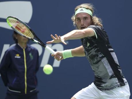 Stefanos Tsitsipas shouts ~ Aussie Press cries - 'bias in Umpiring' !