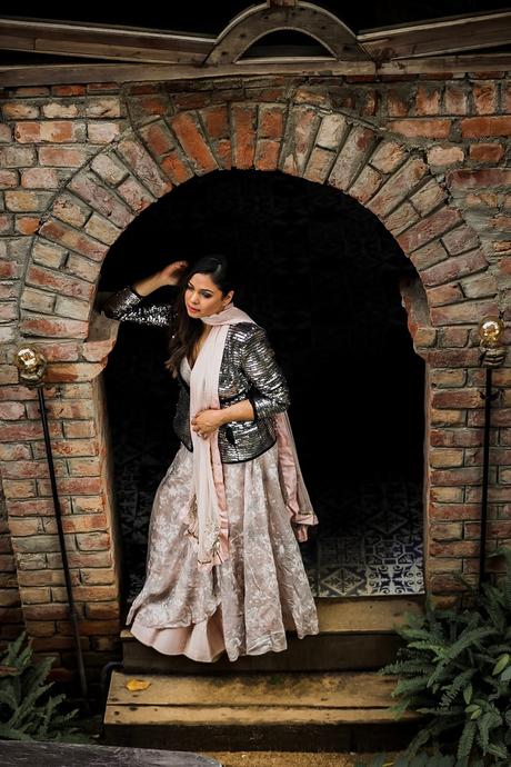 fusion outfit, indian fashion blogger, indian wedding outfit, sequin blazer, lehnga pastel, party outfit, myriad musings, saumya shiohare 