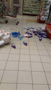 Massive Protest in Lekki Shoprite (Circle Mall), two injured as police allegedly open fire on protesters