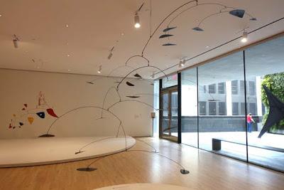 ALEXANDER CALDER Art at SFMOMA: Mobiles, Stabiles and More