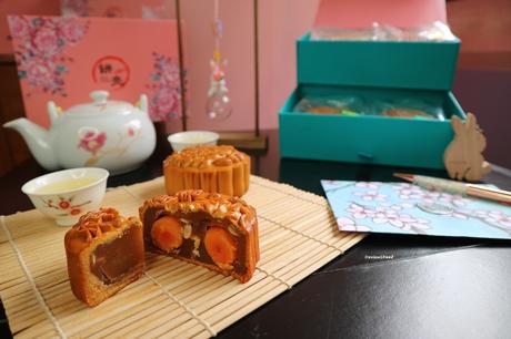 Go traditional with your Mooncakes this Mid-Autumn Festival