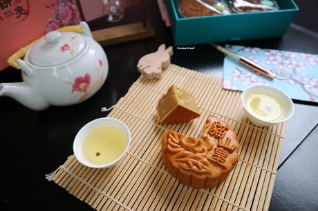 Go traditional with your Mooncakes this Mid-Autumn Festival