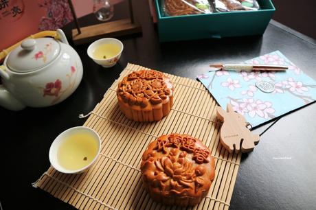 Go traditional with your Mooncakes this Mid-Autumn Festival