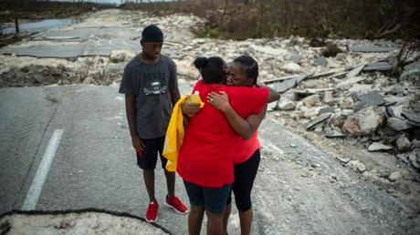 Hurricane aid effort picks up momentum as some Bahamians seek way out