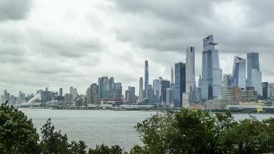Cloudy day on the Hudson River