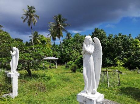 Backpacking in Nauru: Top 8 Sights in Meneng Province Backpacking in Nauru: Top 8 Sights in Meneng Province