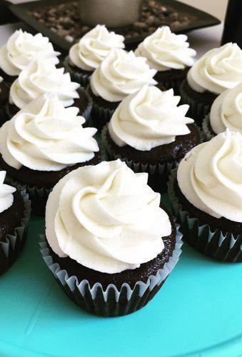 chocolate wedding cupcake classic black white cupcakes cakesbyemmm
