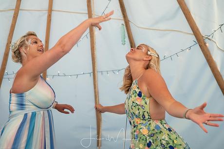 CORNISH TIPI WEDDING PHOTOGRAPHER