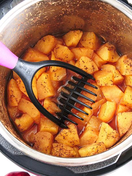 Instant Pot Applesauce with Cinnamon and Honey