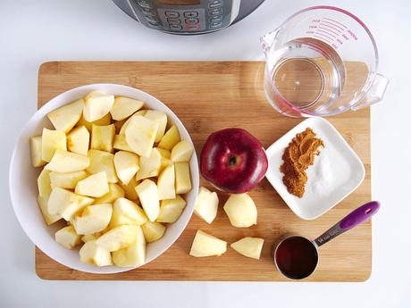 Instant Pot Applesauce with Cinnamon and Honey