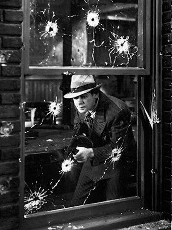 Scarface (1932) – Tony’s Brown Striped Suit Scarface (1932) – Tony’s Brown Striped Suit