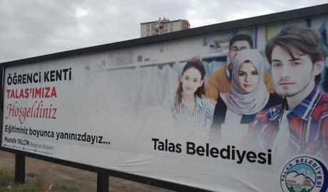 Thanks Photoshop: Selena Gomez appears in hijab on billboard in Turkey