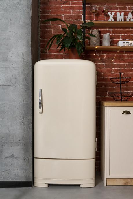 7 Signs it’s Time to Buy a New Refrigerator