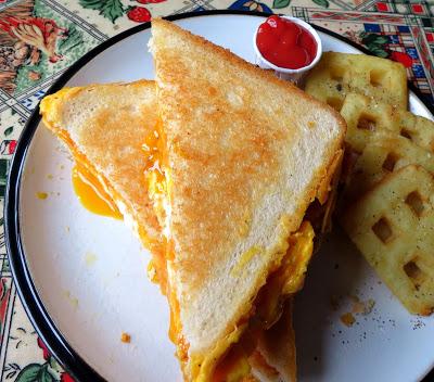 Fried Egg Grilled Cheese