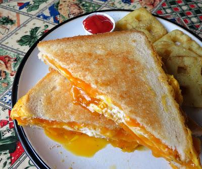 Fried Egg Grilled Cheese