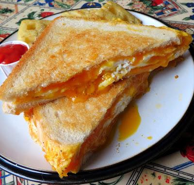 Fried Egg Grilled Cheese