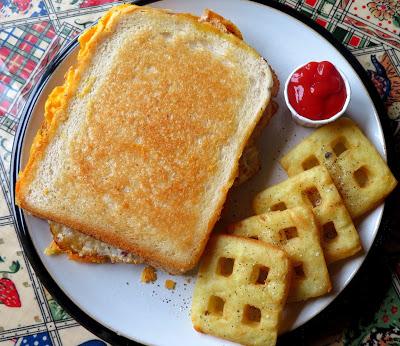 Fried Egg Grilled Cheese