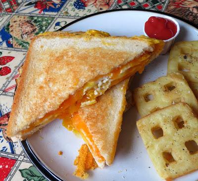 Fried Egg Grilled Cheese