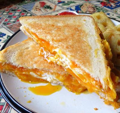 Fried Egg Grilled Cheese