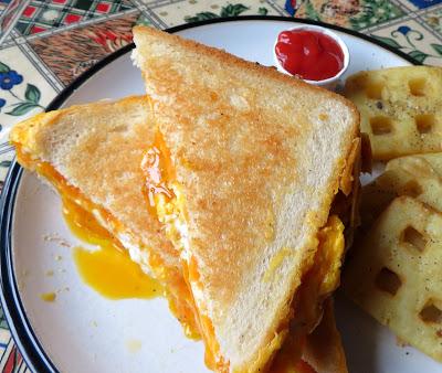 Fried Egg Grilled Cheese