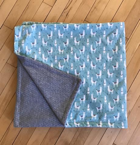Easy DIY: Quilted Blanket
