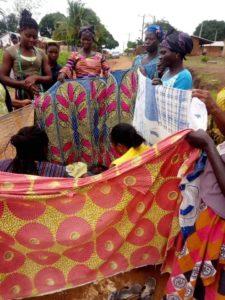 Goodness Gracious! Nurse Takes Pregnant Woman’s Delivery On The Road (Graphic Photos)