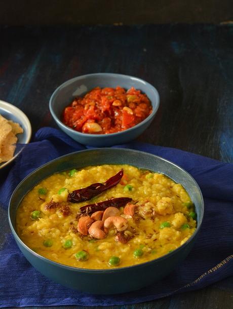 Bengali Bhoger Khichuri,Bengali Moong Daal Khichdi