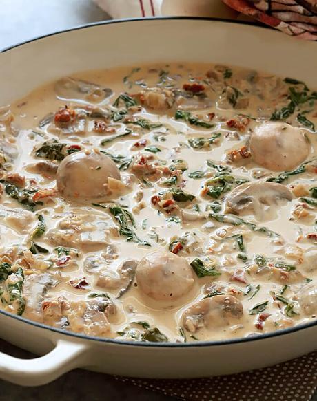 Creamy Tuscan Mushroom Sauce with Sun-Dried Tomatoes and Spinach