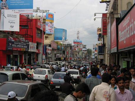 Best places to do street shopping in Bangalore