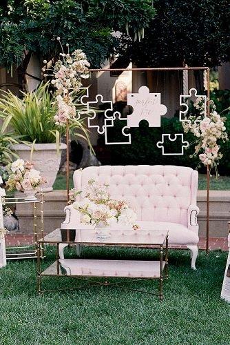 outdoor wedding ideas chic photozone with luxe couch