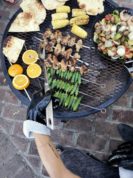 girls’ night grilling: an unforgettable feast with kingsford charcoal