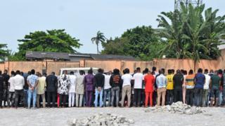 EFCC storm nightclub in Osogbo, arrest 94 suspected Yahoo boys