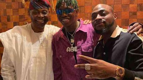 Zlatan Gets 30BG Chain As he Meets Davido, His Father (Video)