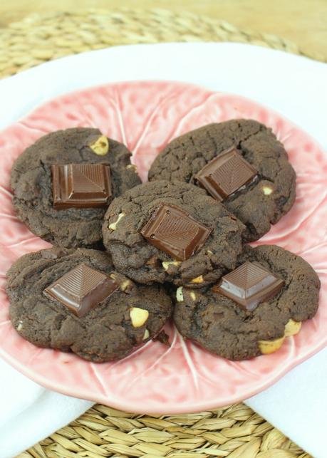 Vegan Double Chocolate Chunk Macadamia Nut Cookies #Choctoberfest Vegan Double Chocolate Chunk Macadamia Nut Cookies #Choctoberfest