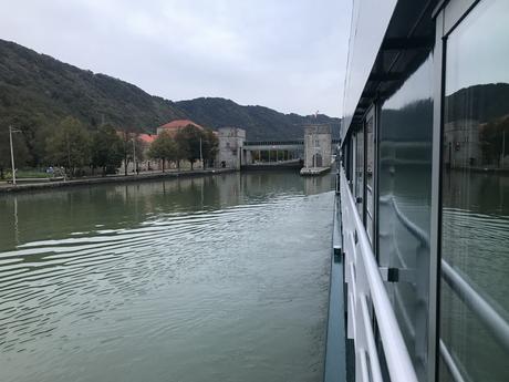 The Danube is not blue!
