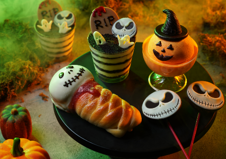 Makeup Transformation to Maleficent in time with Hong Kong Disneyland’s Disney Halloween Time Makeup Transformation to Maleficent in time with Hong Kong Disneyland’s Disney Halloween Time