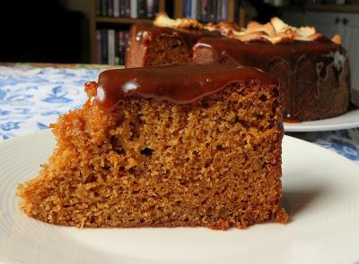 Moist & Spicy Toffee Apple Cake