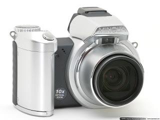 Xiaomi CC9 Pro with 108 MP camera - my 3.2 MP Konica Minolta Dimage camera