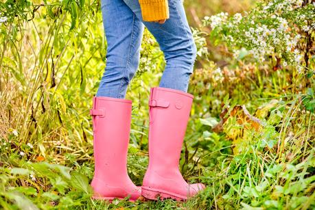 Wonderwelly, wonder wellies, pink wellies, mindfulness outsides, outside wellbeing, outdoors wellbeing