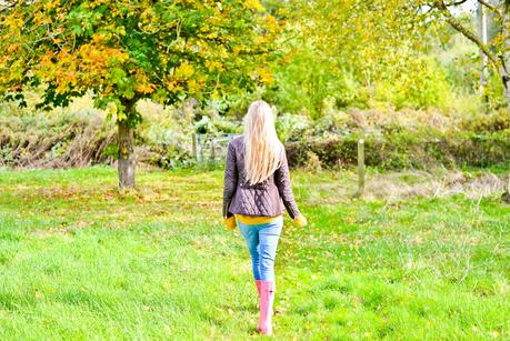 Wonderwelly, wonder wellies, pink wellies, mindfulness outsides, outside wellbeing, outdoors wellbeing