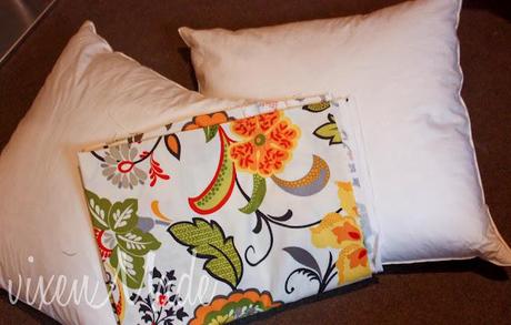Simple Pillow Cover Tutorial