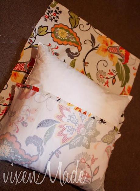 Simple Pillow Cover Tutorial