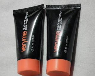 Review:: Swatch:: Oriflame Very me Peach Me Perfect Tinted Moisturizer in Dark and Light