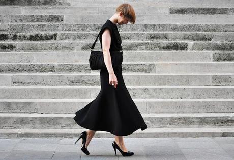 How To::  Dressing Up Head to Toe in One Black