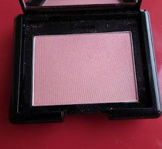 Review:: Swatch:: Oriflame Beauty Perfect Blush in Glowing Peach