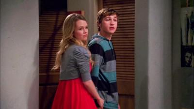 Abbie Cobb Appears on ‘Two And A Half Men’